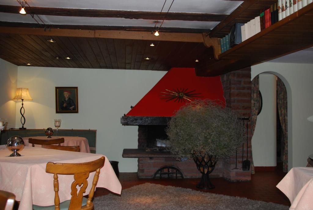 Hotel Krone Laudenbach  Exterior foto